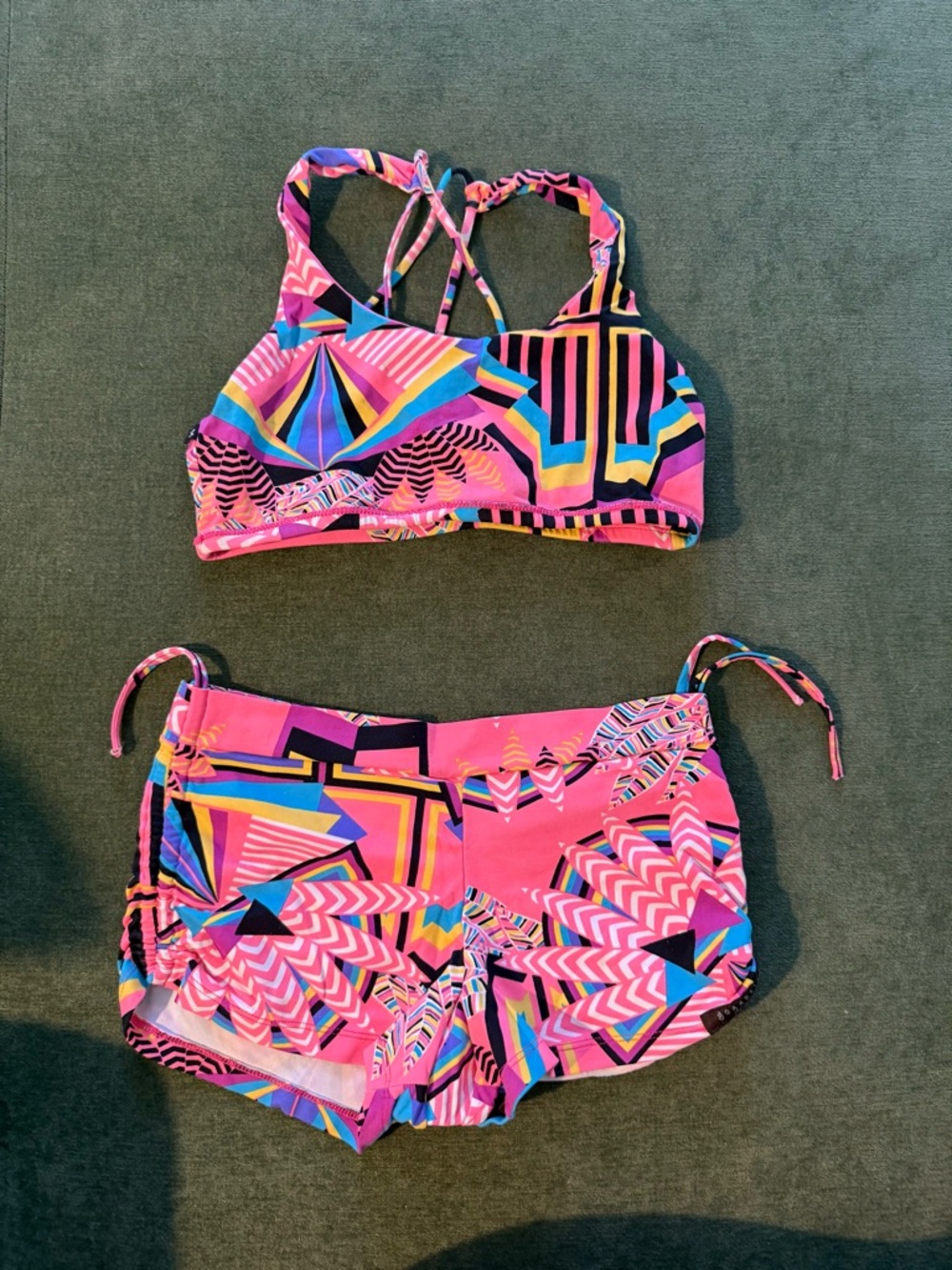 Pink Multicolor Geometric Yoga Set